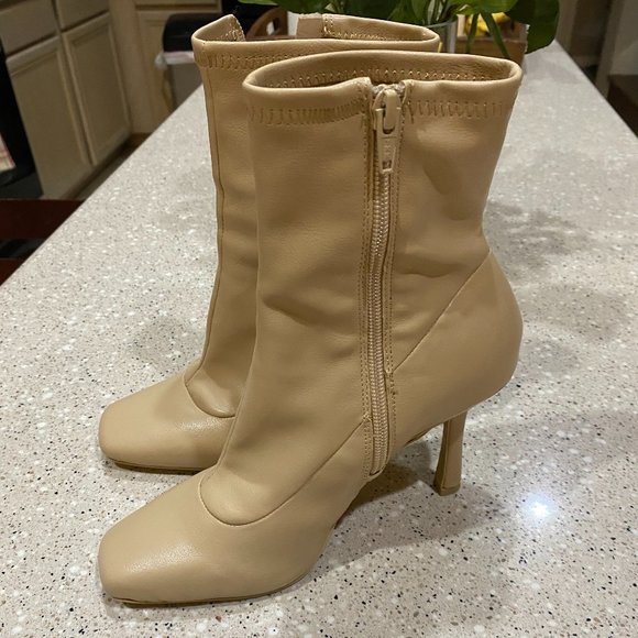 Gianni Bini Women's Ankle High Zip Boots - Picture 5 of 6